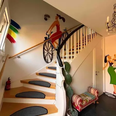 Zentral Und Ruhig Gelegen Mit Einbaukueche & Balkon *